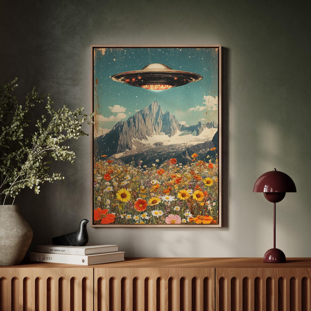 UFO Wall Art Vintage Alien Poster, Retro Sci Fi Spaceship Canvas ...
