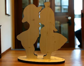 Schwalm couple in love made of wood - handmade love for your home