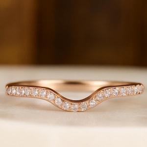 14k Solid Gold Minimalist Curved Moissanite Wedding Band Sustainable Wedding Band for Women Simulated Diamond Ring Chevron Moissanite Ring