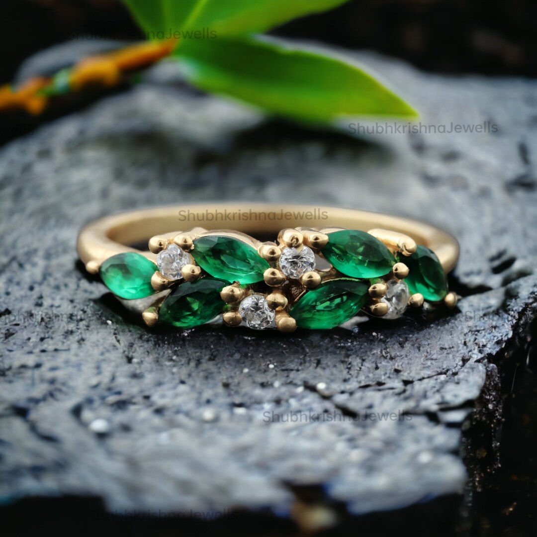 Vintage Emerald Wedding Band 14K Yellow Gold Band Marquise May ...