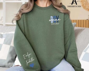 Suéter personalizado para mamá de niño, sudadera personalizada para mamá de niño con nombres de niños en la manga, jersey estampado para mamá, regalos para mamás primerizas, regalo para el Día de la Madre