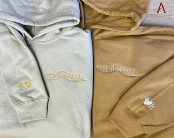 Sweat à capuche brodé chiffres romains, sweat à capuche assorti personnalisé pour couple, pull d'anniversaire de femme avec date et initiales personnalisées, cadeau petit ami