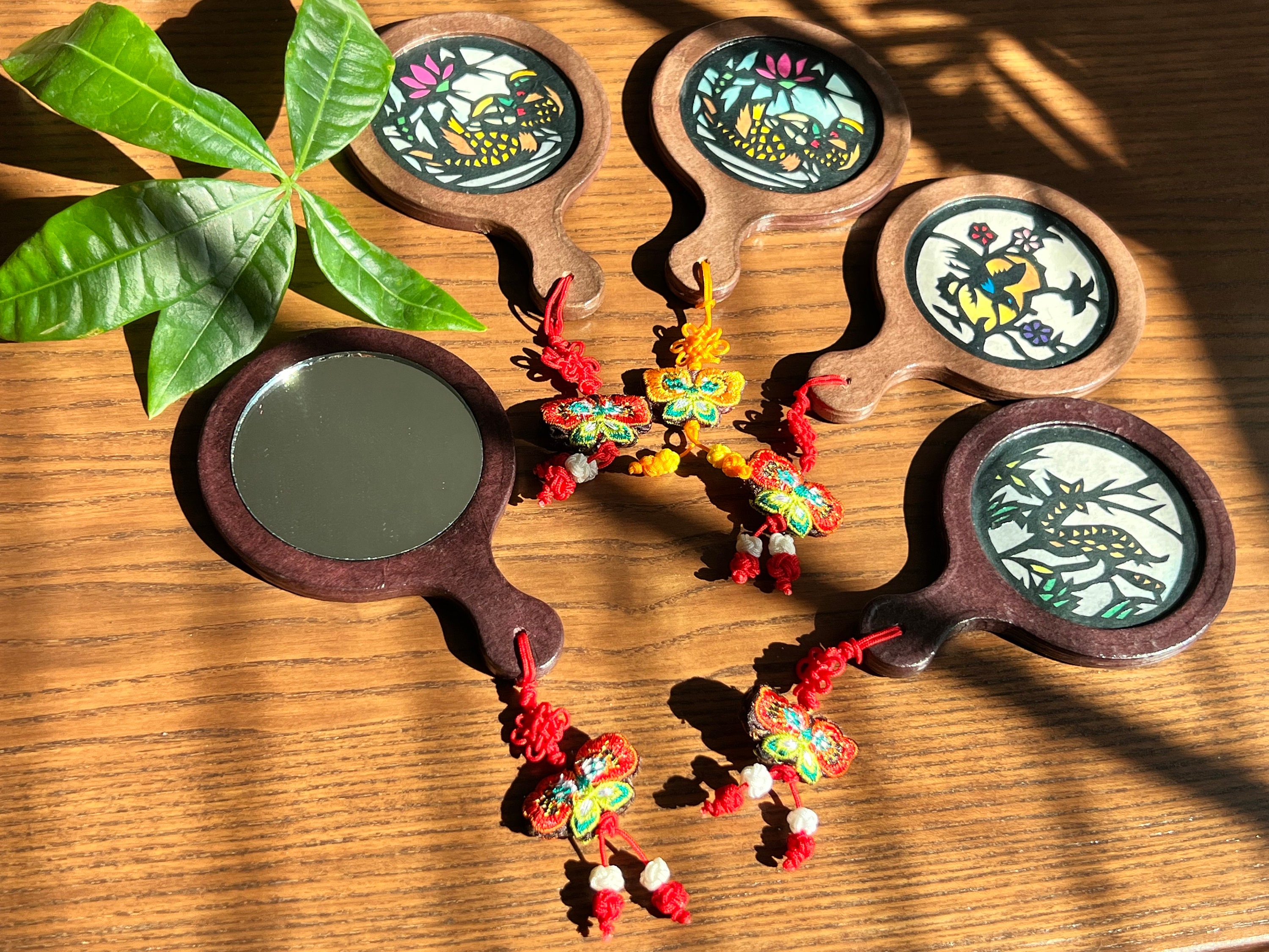 Compact Mirror | Traditional Korean Hanji Handmade Craft | Hand