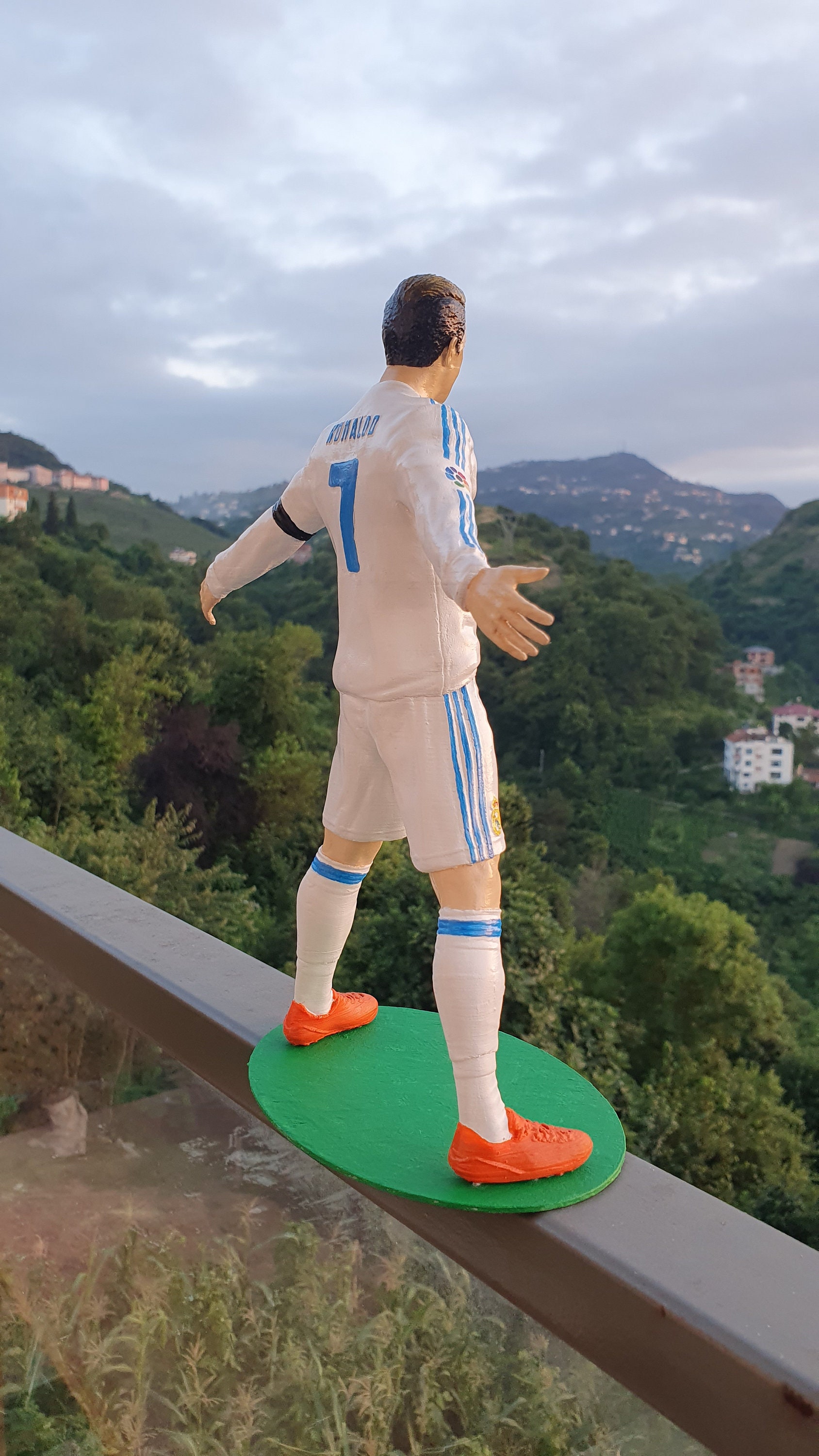 cristiano ronaldo figurine