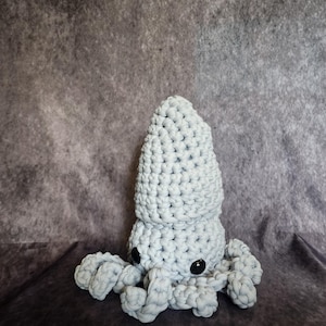 Little Kraken Buddy – Handmade Squid Toy