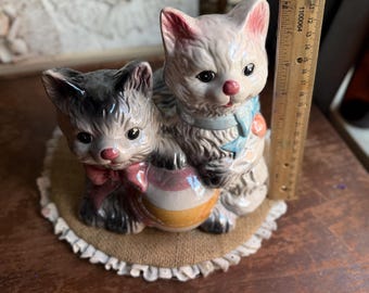 Vintage Ceramic porcelain Kittens figurine, Porcelain Cat statue, grandma cottage core home decor
