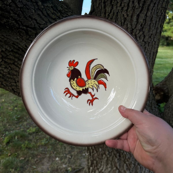 Metlox Poppytrail Vernon Red Rooster 10 Inch Round Vegetable Bowl