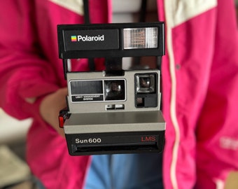 Polaroid Vintage Sun 600 Camera