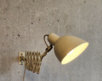 Lampe ciseaux Belmag Design Suisse industriel beige rétro vintage vieux loft années 50