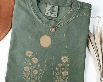 Comfort Colors Celestial Cat Shirt: Floral Moon Design pr1551