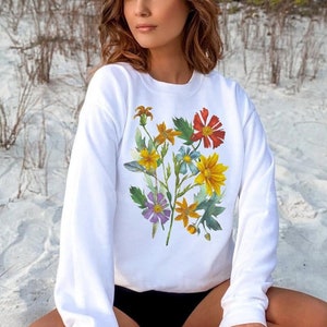Vintage Pressed Flowers Sweatshirt Cottagecore Thanksgiving Sweater Autumn Floral Sweater Fall Botanical Crewneck Nature Pullover Lover