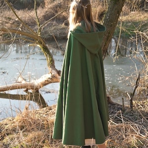 Mystical hooded cape with shoulder seam INGA PDF Sewing Pattern Beginner English image 3