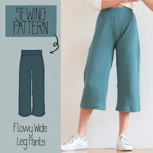 Puede incluir: Patrón de costura para pantalones anchos y fluidos. La ilustración muestra un pantalón azul turquesa con cintura elástica.