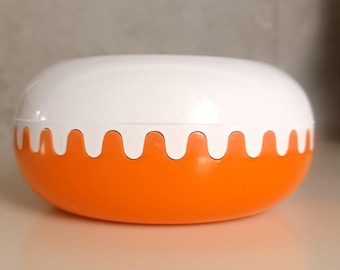 Muschelförmiger Aschenbecher/Behälter, entworfen von Alan Fletcher für Mebel Italia