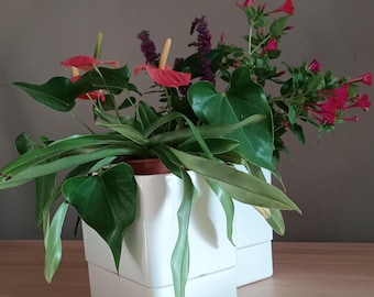 Vastill white flowerpot, BIG model, from the 1970s.