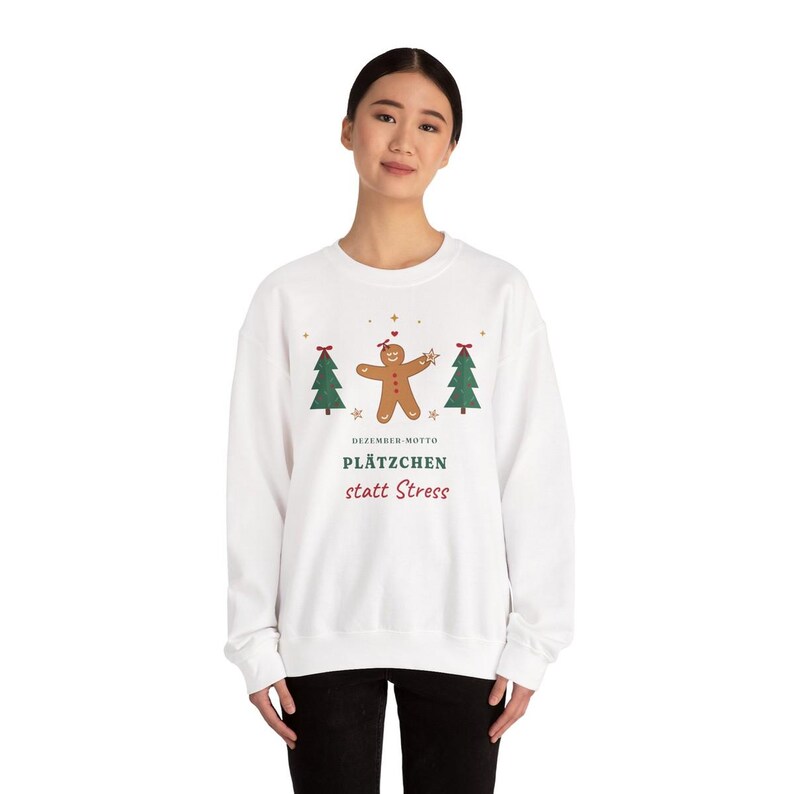 Sweatshirt Plätzchen statt Stress Vorderansicht am Model