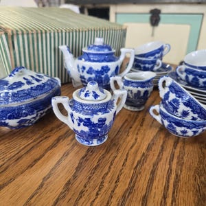 1950s Vintage Blue Williow Miniature Tea Set