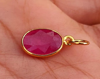 Handgemaakte 18 kt gouden robijnhanger: roze in het lab gemaakte edelsteenbedelketting
