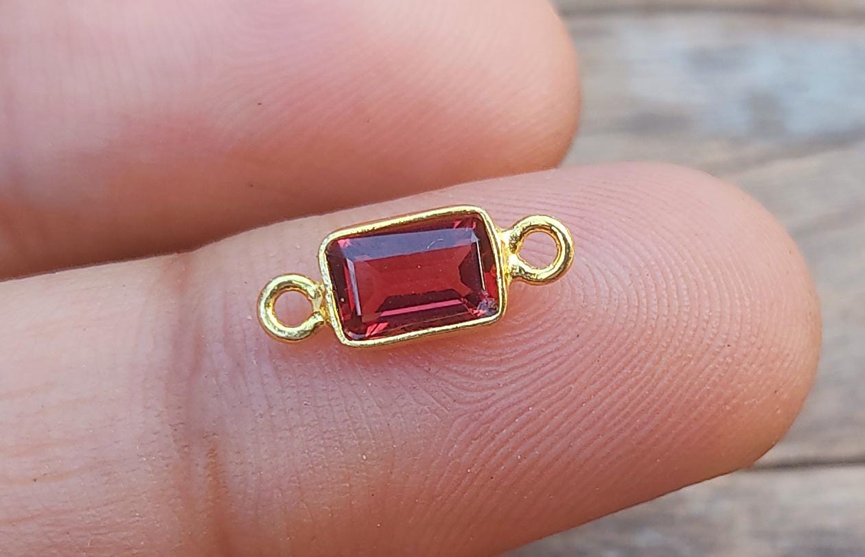 ハンドメイド18Kゴールド天然ガーネットチャーム：赤い宝石 