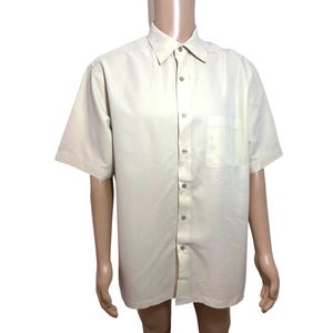 Camisa abotonada para hombre Alfani L, color amarillo pálido, manga corta, estilo vintage, bolsillo en el pecho, estilo casual