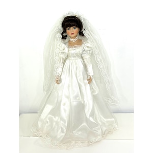 Sposa bambola in porcellana vintage anni &#39;80 18 pollici bruna occhi azzurri ciglia velo di pizzo