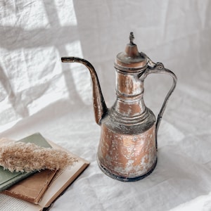 Vintage Turkish Copper Kettle: Rustic Arabian Decor