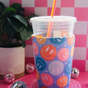 Retro Smiley Face Iced Coffee Sleeve: 16oz Cold Drink Cozy