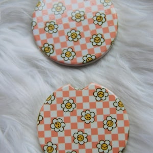 Daisies Ceramic Car Coasters: Absorbent Pink Car Accessory