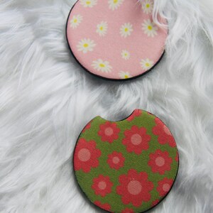 Blumenstoff-Auto-Untersetzer: Groovy Neopren-absorbierenden Untersetzer