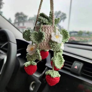 イチゴデザインの車用植物、かぎ針編みの吊り下げ式植物バスケット、車用装飾品、バックミラー吊り下げアクセサリー、バッグアクセサリー