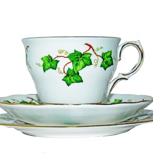Colclough Ivy Leaf 8143 Design Teacup, Saucer and Plate Trio with Scalloped Gold Edge c1960s