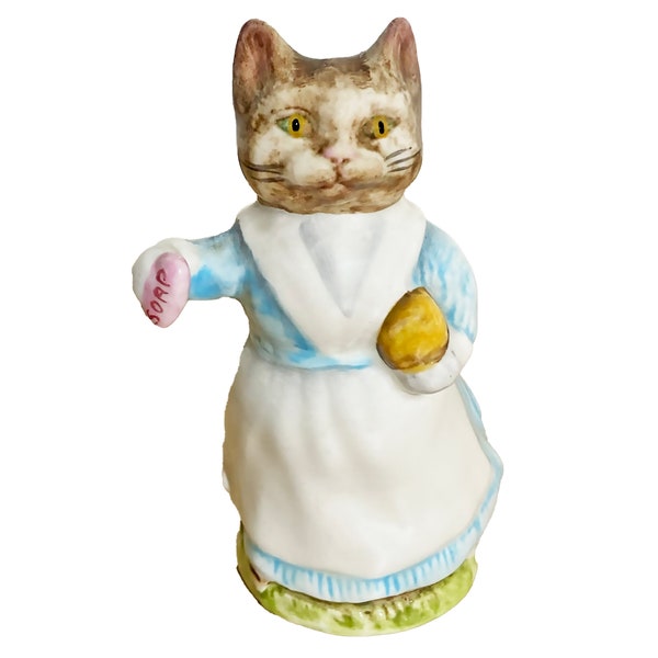 Collectible Tabitha Twitchit 9 cm Rare Beatrix Potter Figurine From 1961. Modelled by Arthur Gredington for Beswick.