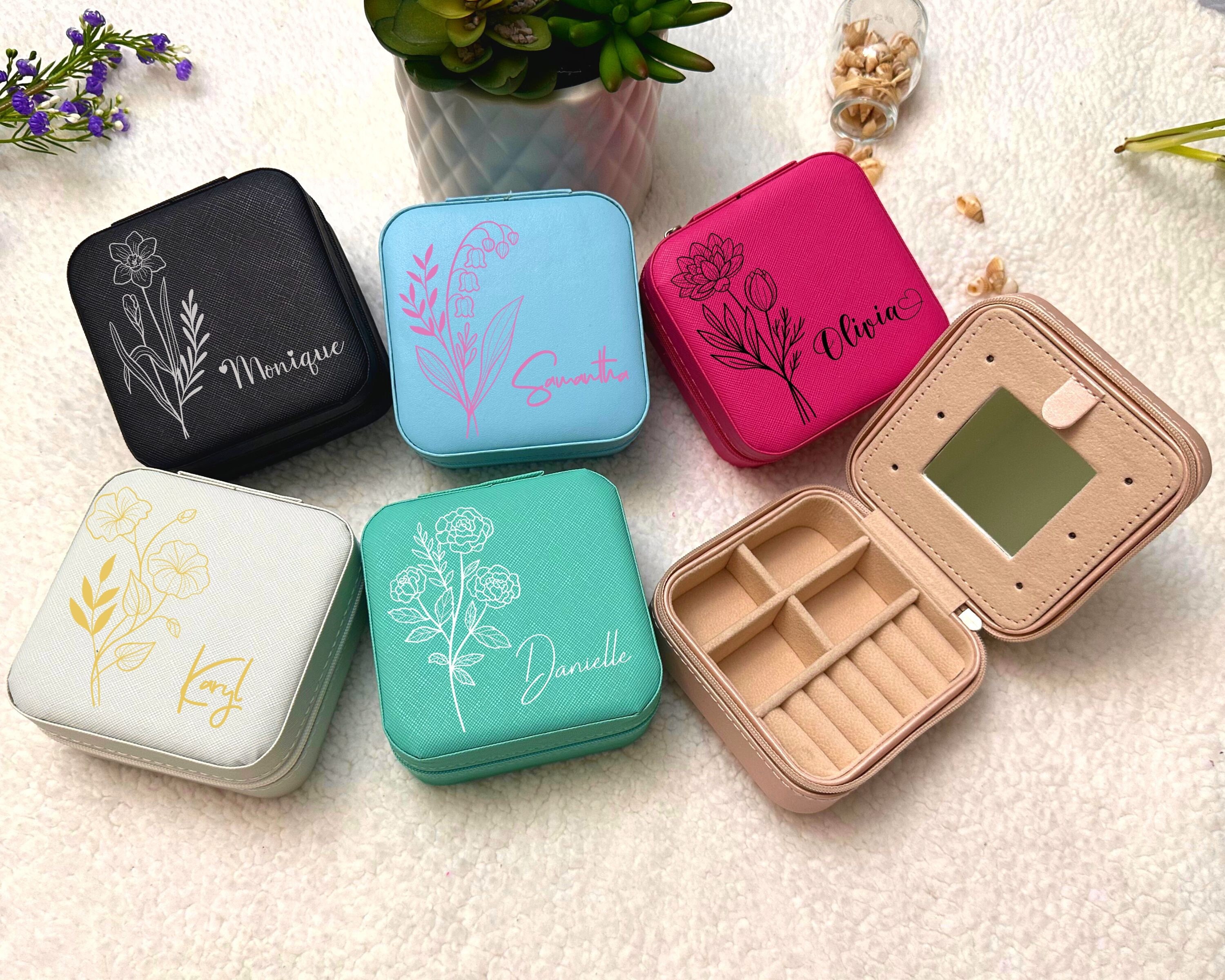 Leather Jewelry Travel Case,birth Flower Jewelry Box,personalized Name  Jewellery Box,mother's Day Gift,bridal Party Gifts,bridesmaid Gifts 