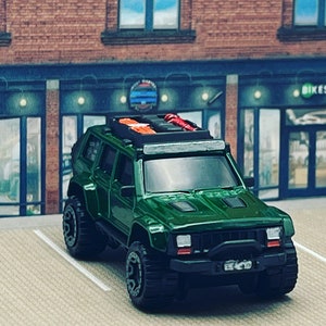 1/64 Jeep Cherokee 4x4 hand detailed custom