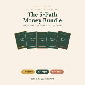 K&ouml;nnte beinhalten: Das Worthwell 5-Path Money Bundle enth&auml;lt f&uuml;nf dunkelgr&uuml;ne Planer mit den Titeln Budget Path, Debt-Free Path, Business Path, Savings Path und Wealth Path. Darunter befinden sich drei Schaltfl&auml;chen mit 5 Planners, 80+ Pages und Best Value sowie der Text Build a life you can afford.