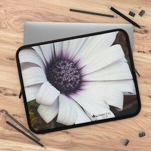 Destiny - photo print by Sonnette - laptop protective sleeve