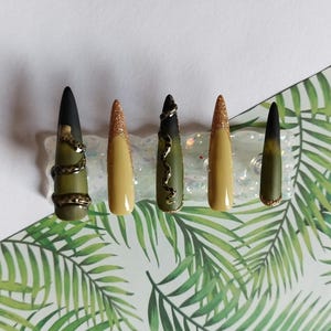 Ongles longs serpent émeraude à presser avec stylet
