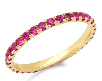 Natural Ruby Eternity-band: micropave, 14k goud