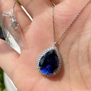 Birnenform blauer Saphir Anhänger Halskette 14k Gelbgold, Teardrop Saphir Halskette, September Birthstone Halskette, Pear Halskette,