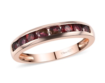 Anillo de plata de ley con granate natural, disponible en oro de 14 quilates