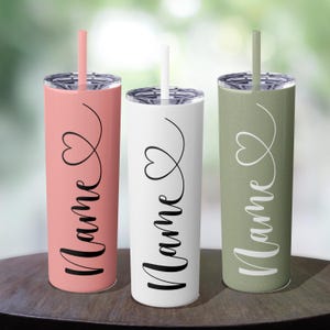 Personalisierte Party Becher | Kundenspezifische Geburtstagsfeier Skinny Tumbler mit Strohhalm | Kinder-Gastgeschenk | Heiß oder Kalt Becher