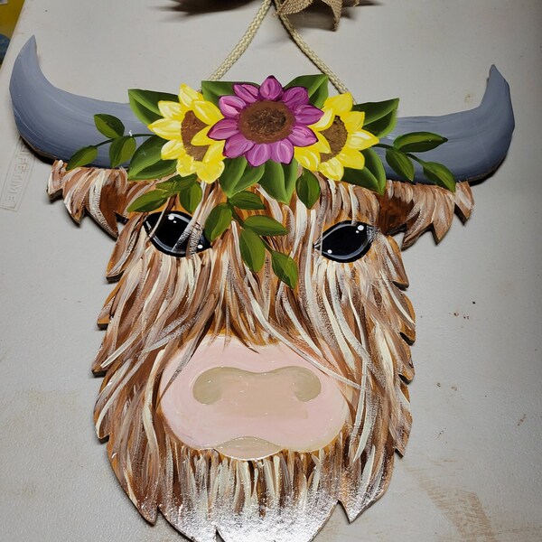 Yalikop 13 Set Patriotic Interchangeable Highland Cow Welcome Sign 11.8 Inch Summer Seasonal Highland Cow Front Door Hanger Holiday