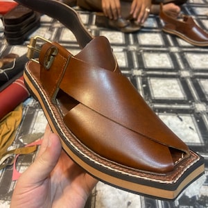 100% echt leer handgemaakte Peshawri chappal, herensandalen, Kaptaan-sandaal, Eid-cadeau heren