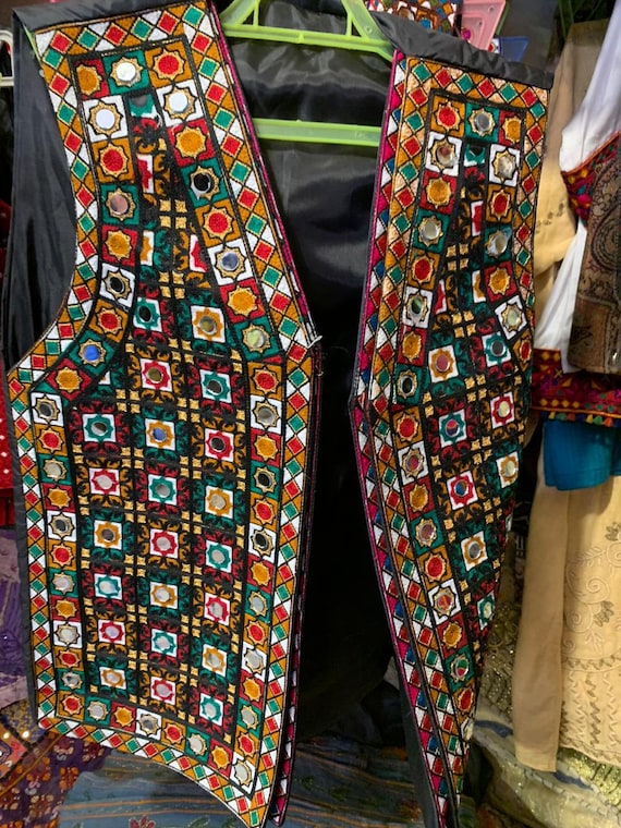 週末限定価格 Karachi glass beads handknit vest AS2227-BK_001_grande.jpg?v=