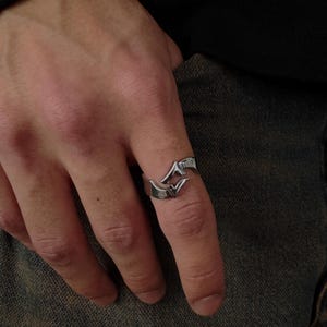 Split Star Ring Silber | Y2K Schmuck Herren | Cyber Sigilism Ring | Edelstahl Statement Ring | Streetwear Accessoire | Wasserfest | Geschenk