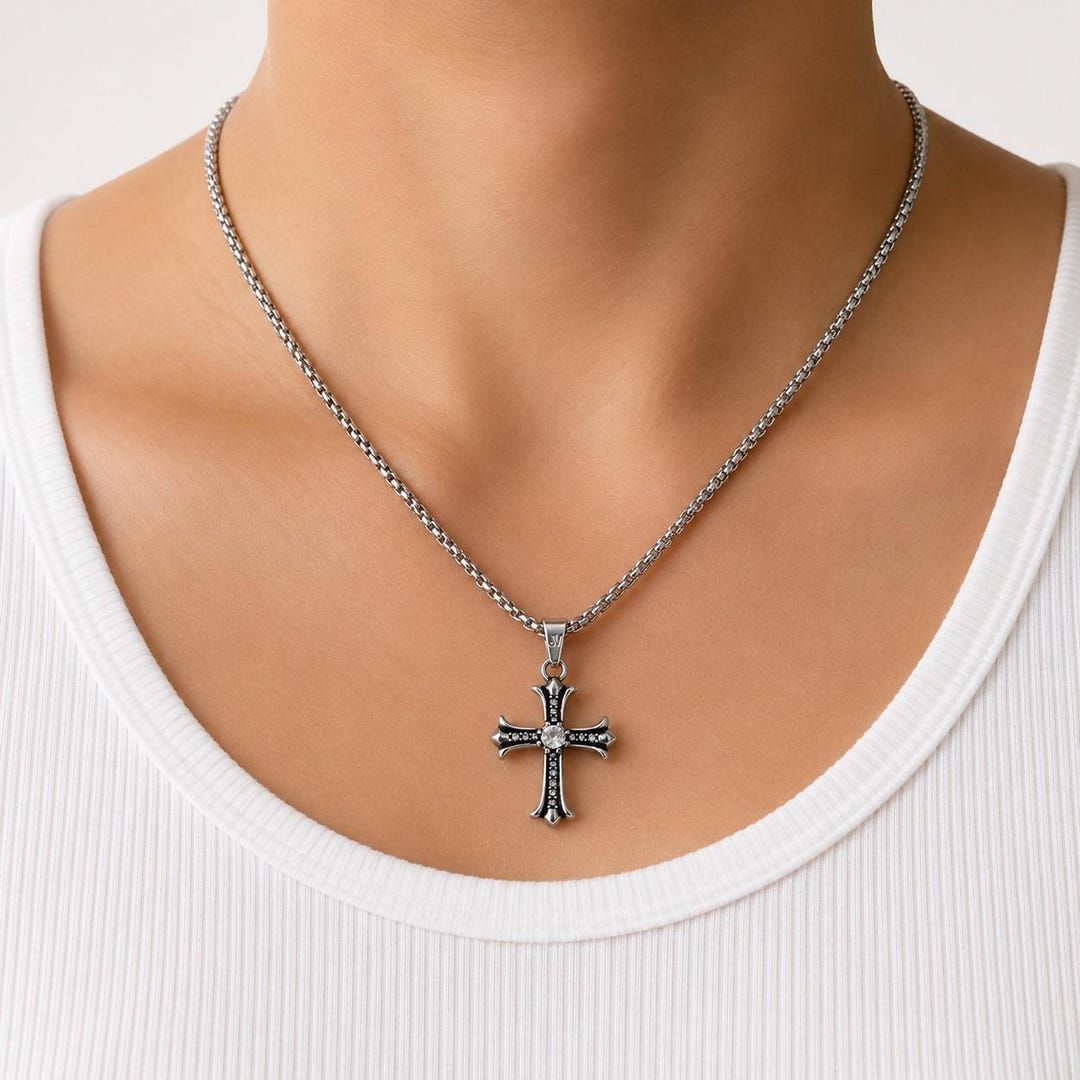 Y2K Cross Chain Silver - Box Chain - Shiny Cross Necklace - Iced