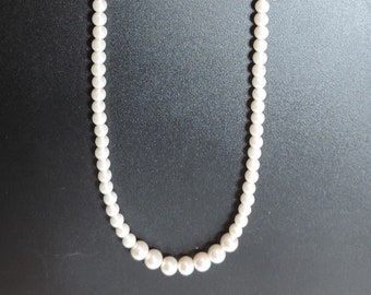 White Pearl Necklace - Etsy