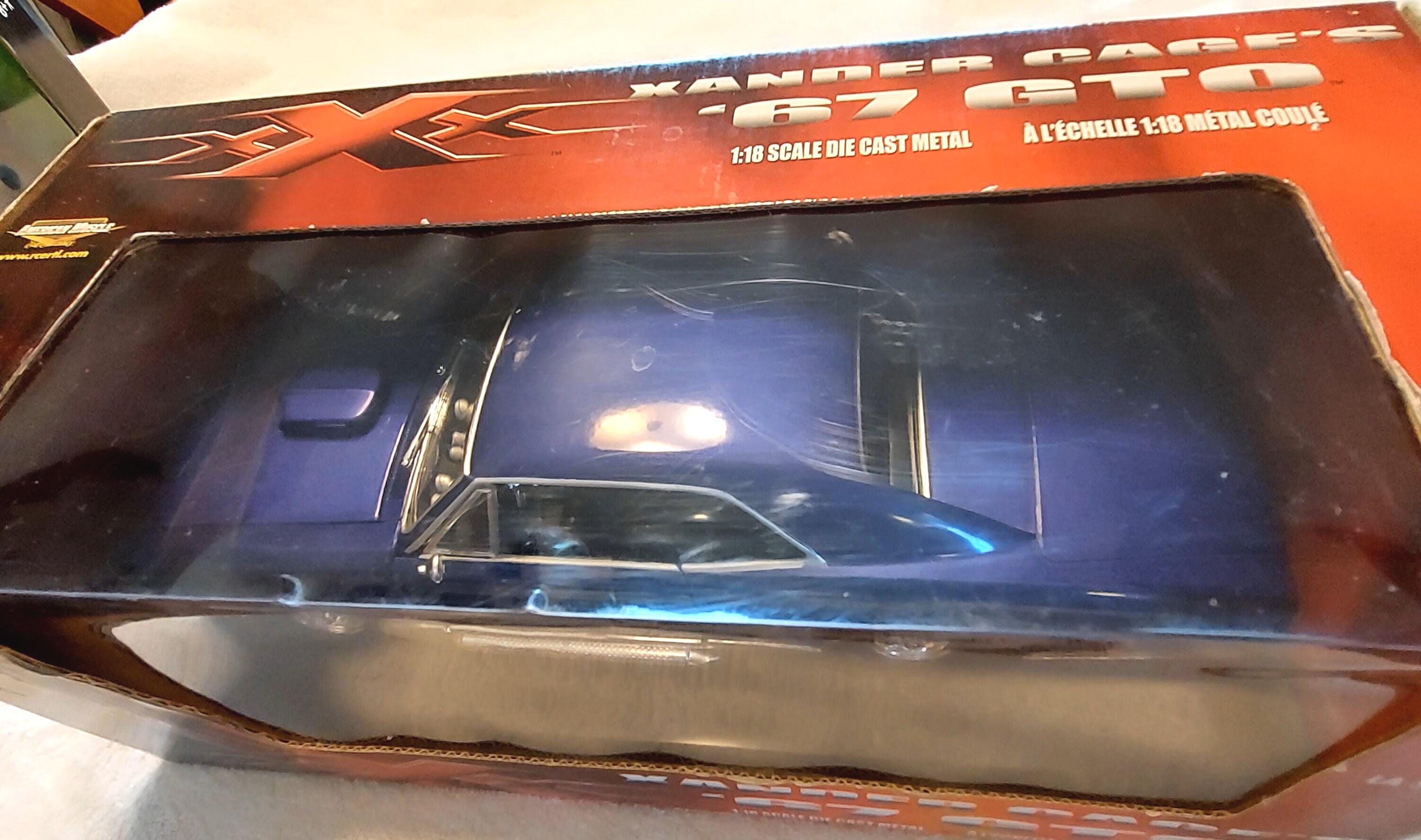 American Muscle GTO 黒 1/18スケール Ertl American Muscle 1966 Pontiac GTO 1/18 Diecast Black w
