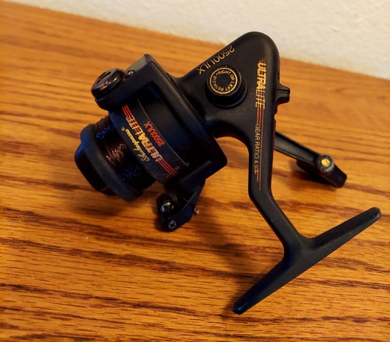 Vintage Shakespeare Ultra Lite 2500ULX Fishing Reel 