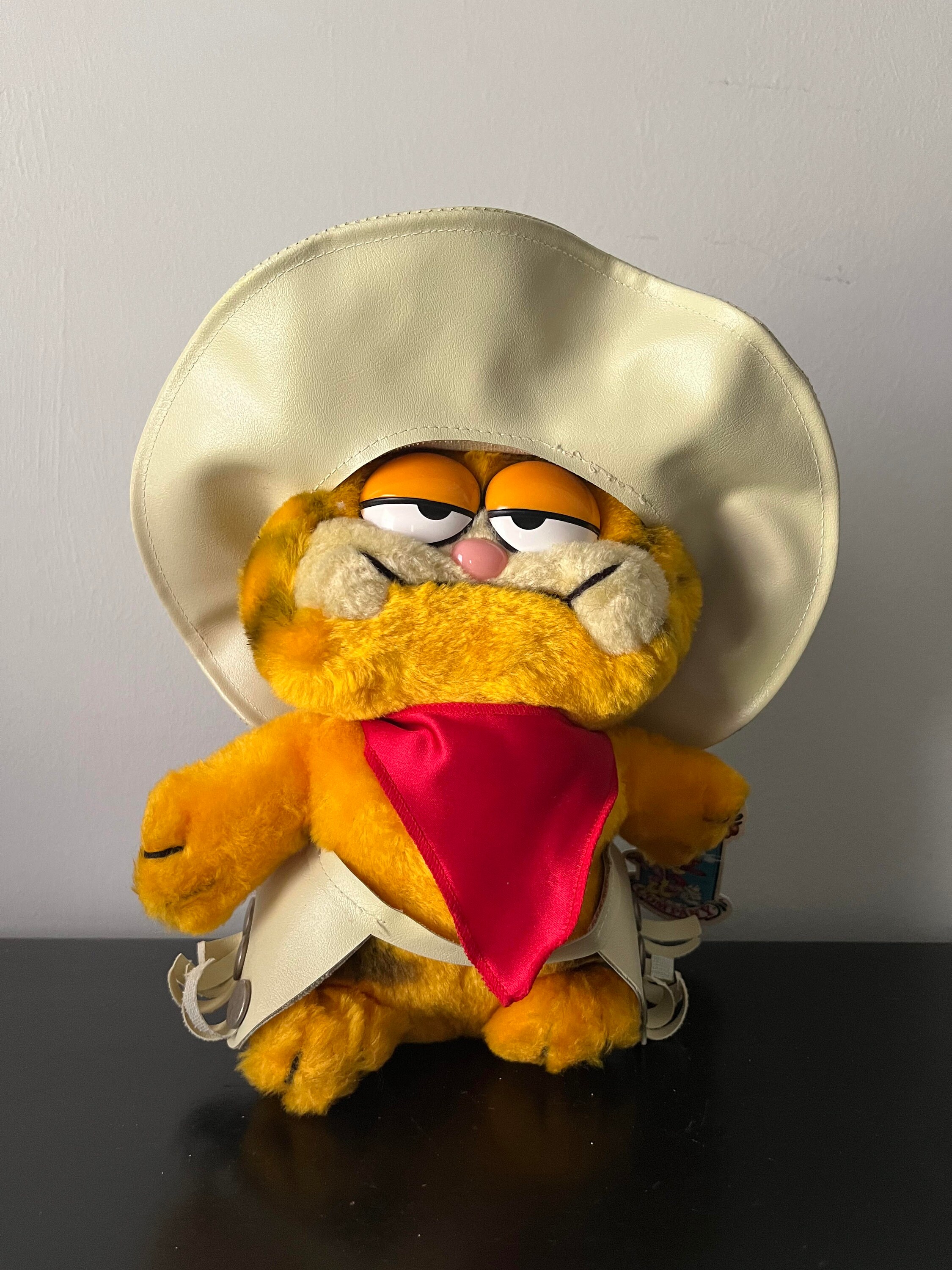 Gorgeous collectible and vintage Garfield as a cowboy cat plush toy cat orange bandanna hat chaps